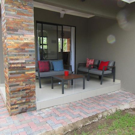 Pafuri Gate Guesthouse Mabalingwe Game Reserve Екстериор снимка