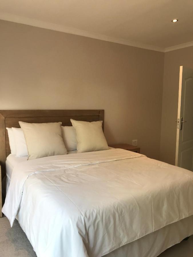 Pafuri Gate Guesthouse Mabalingwe Game Reserve Екстериор снимка