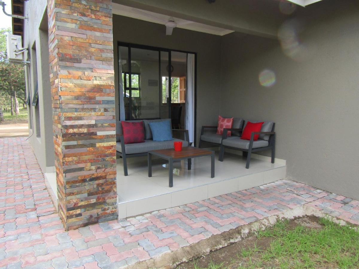 Pafuri Gate Guesthouse Mabalingwe Game Reserve Екстериор снимка